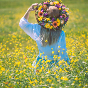 Spring Blossom Hat- Πρωτομαγιάτικο Καπέλο με Στεφάνι Λουλουδιών